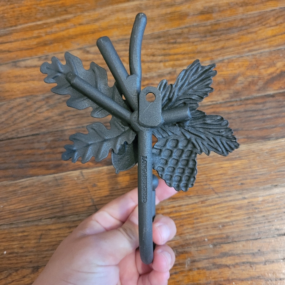 Longaberger Toboso Wrought Iron Wall Hook 71304 Black 8E2 Acorn Pinecone - Picture 3 of 7